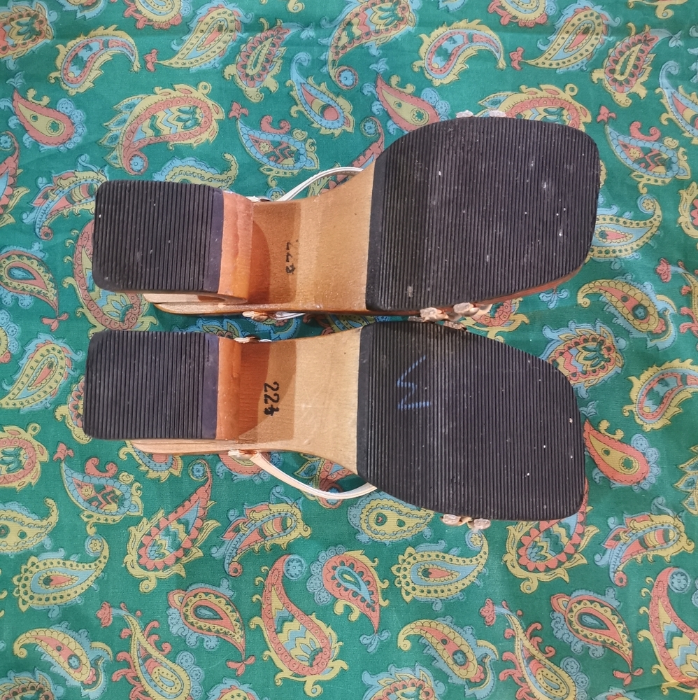 Groovy wooden shoes with curved heel 70s vintage style high heels - Picture 5 of 8